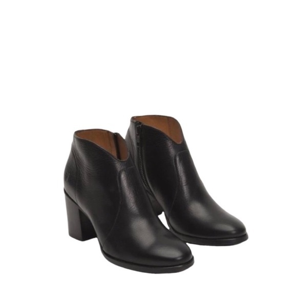NEW Frye Jennifer Black‎ Leather Ankle Boots Booties Size 6.5 - Picture 1 of 12